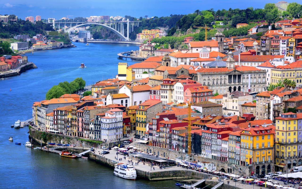 porto-old-town-and-river-douro-cropped-xlarge